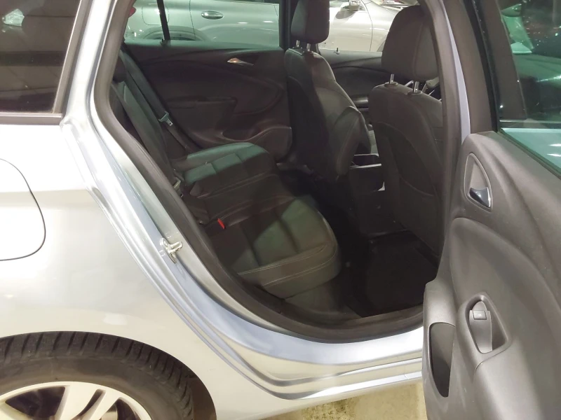 Opel Astra 1.6 CDTi Innovation-ПЪЛНА КОЖА-ОЧАКВАН ВНОС, снимка 8 - Автомобили и джипове - 53561903