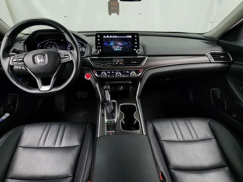 Honda Accord 1.5 TURBO, снимка 7 - Автомобили и джипове - 54956640