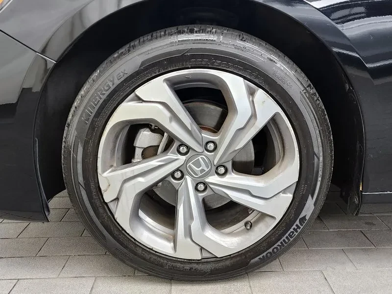 Honda Accord 1.5 TURBO, снимка 5 - Автомобили и джипове - 54956640