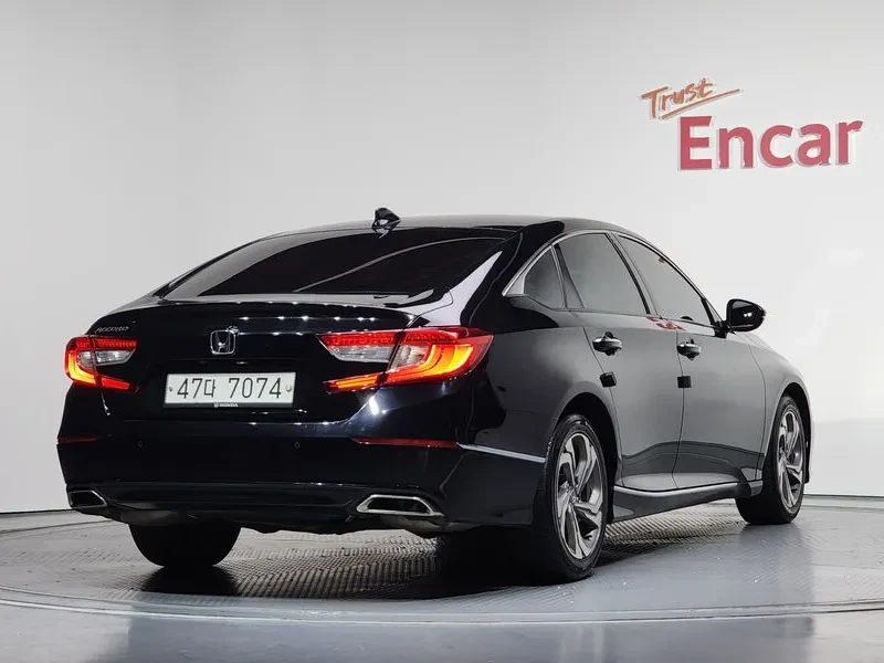 Honda Accord 1.5 TURBO, снимка 2 - Автомобили и джипове - 54956640