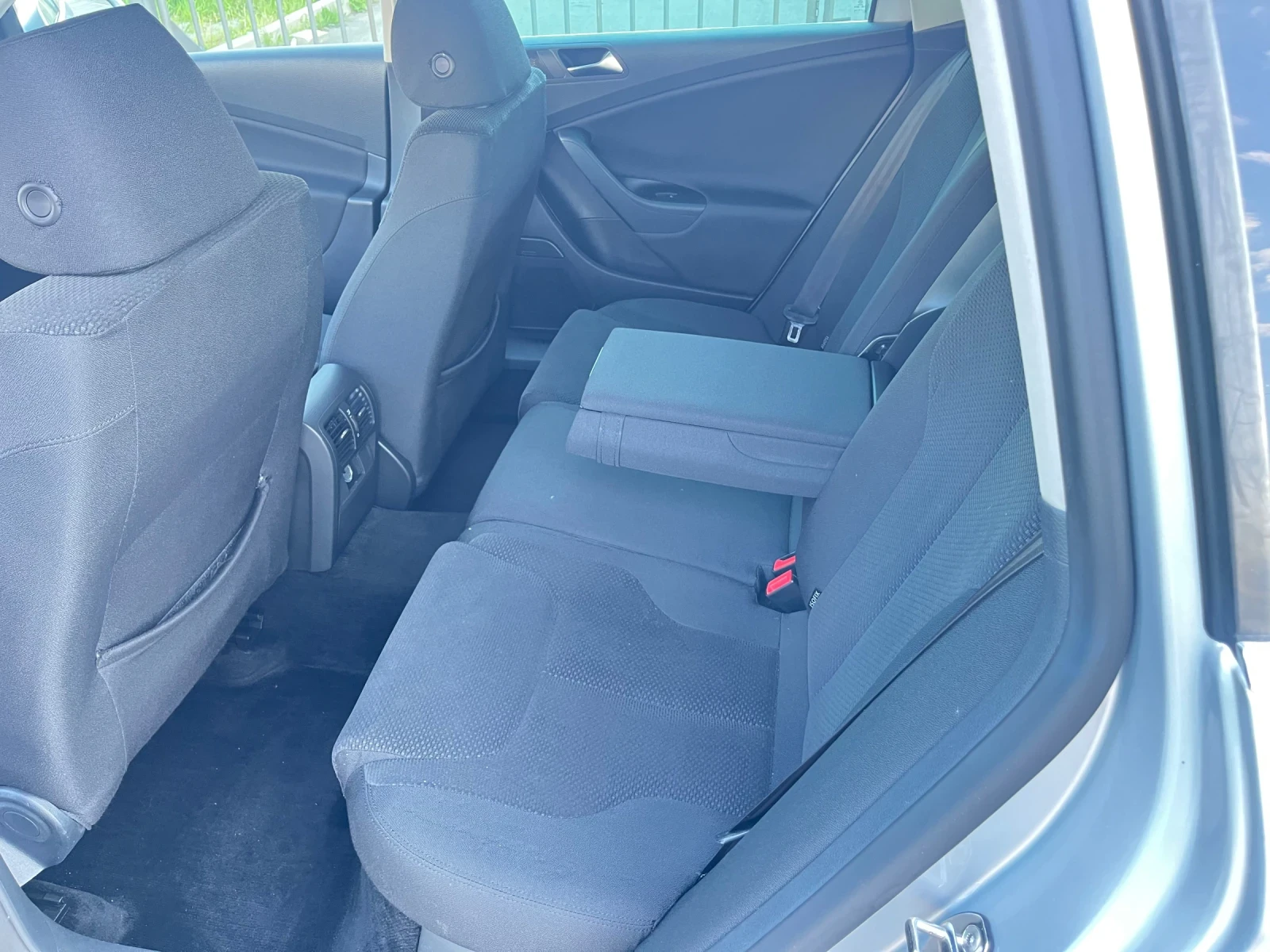 VW Passat 2.0TDI-110k.c. Navi., EURO5 | Mobile.bg — изображение 12