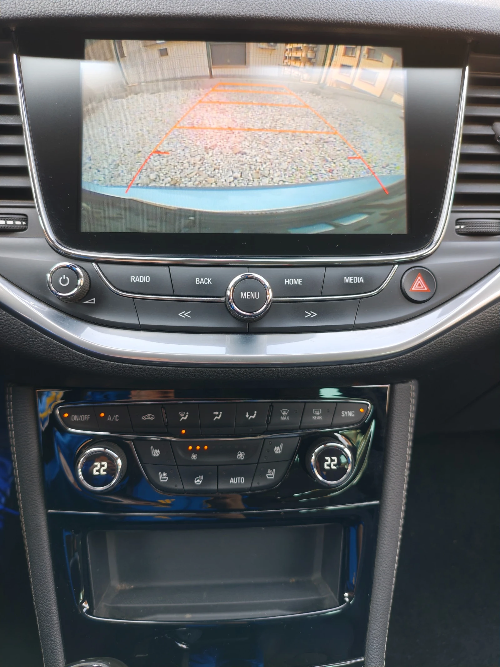 Opel Astra 1.6 CDTi Innovation-КОЖА-ФУЛ ЕКСТРИ, снимка 12 - Автомобили и джипове - 53561903