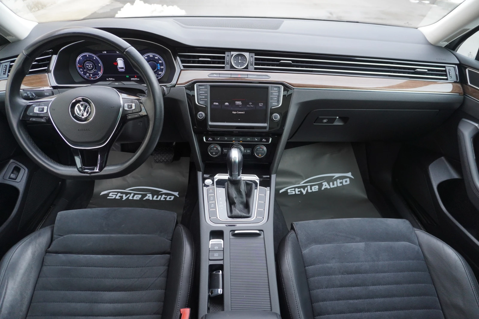 VW Passat 2.0TDI 190PS 4MOTION, VIRTUAL COCKPIT, KEYLESS/PAN | Mobile.bg � ����������� 10