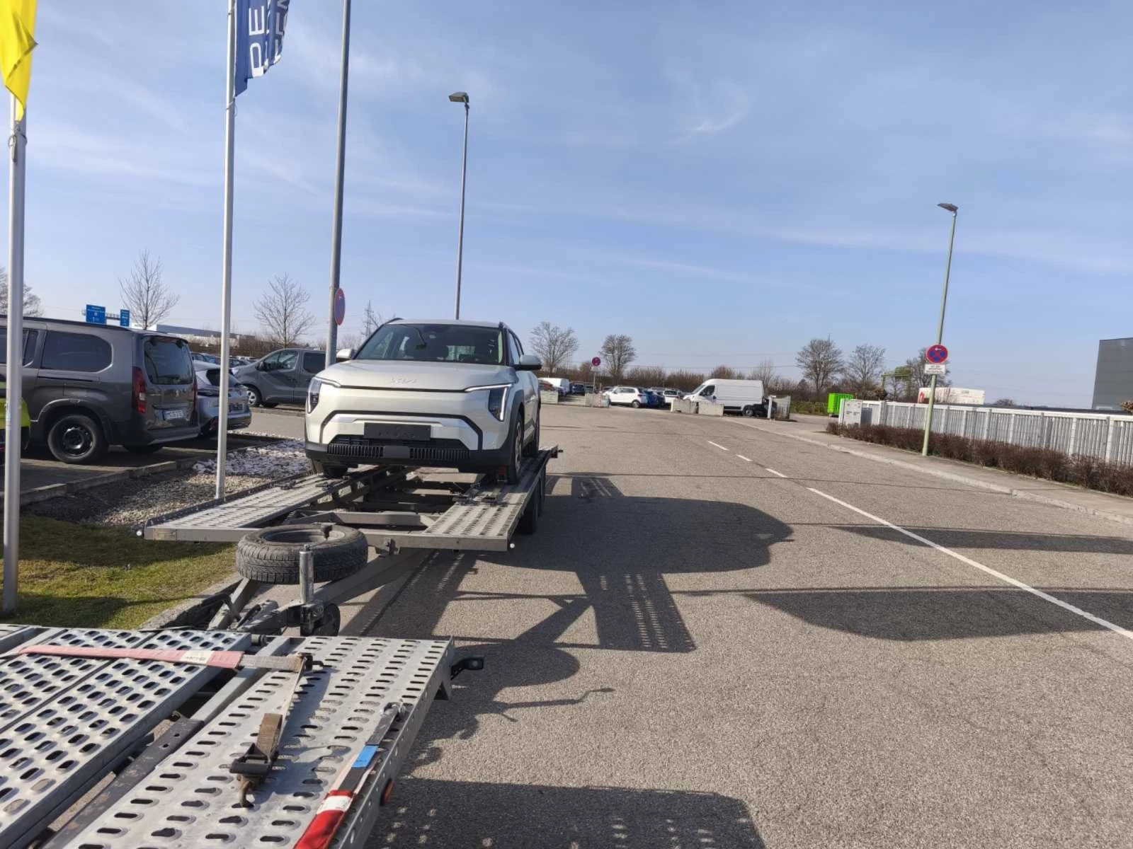 Kia EV3 58 kWh Air НОВ! Наличен!, снимка 4 - Автомобили и джипове - 53833638