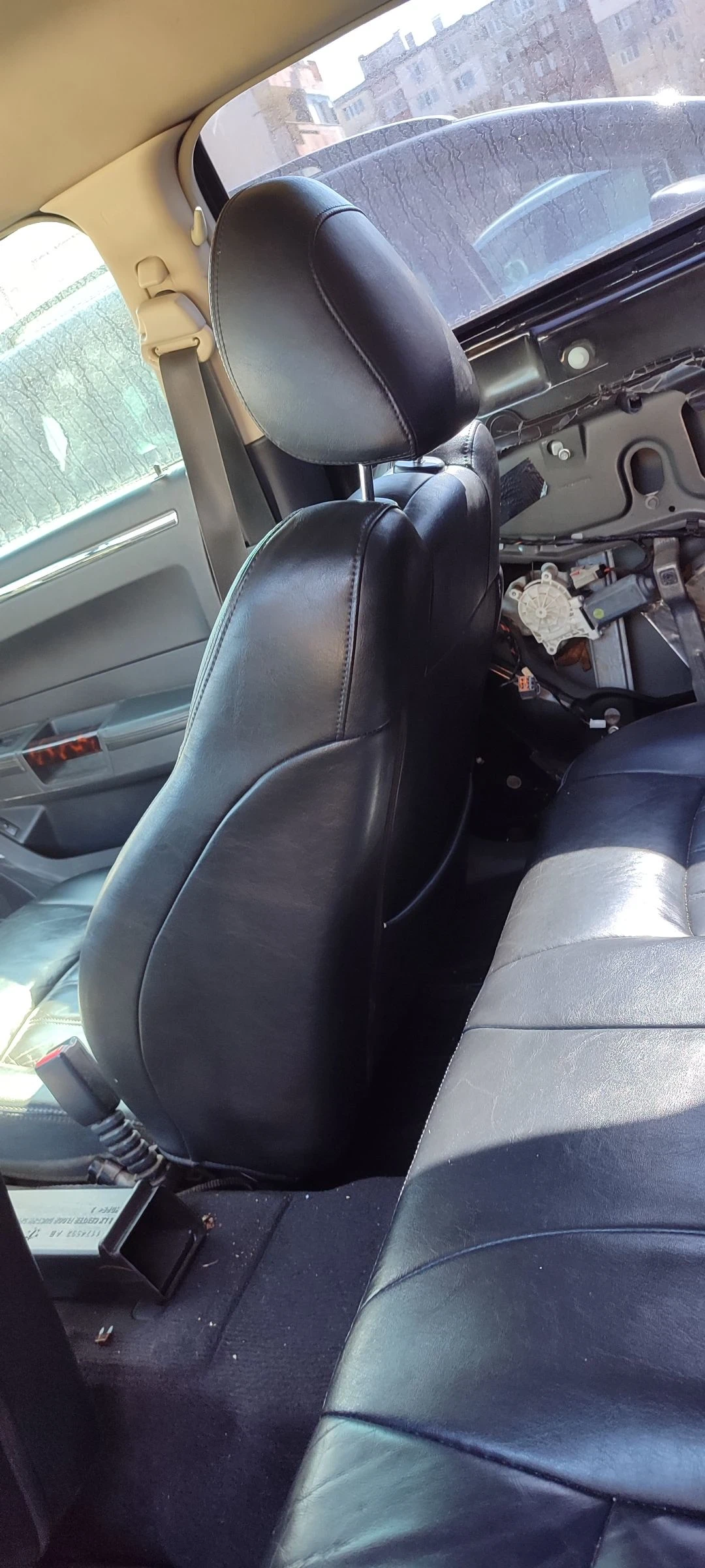 Chrysler 300c Десен волан, НА ЧАСТИ, снимка 15 - Автомобили и джипове - 53861575