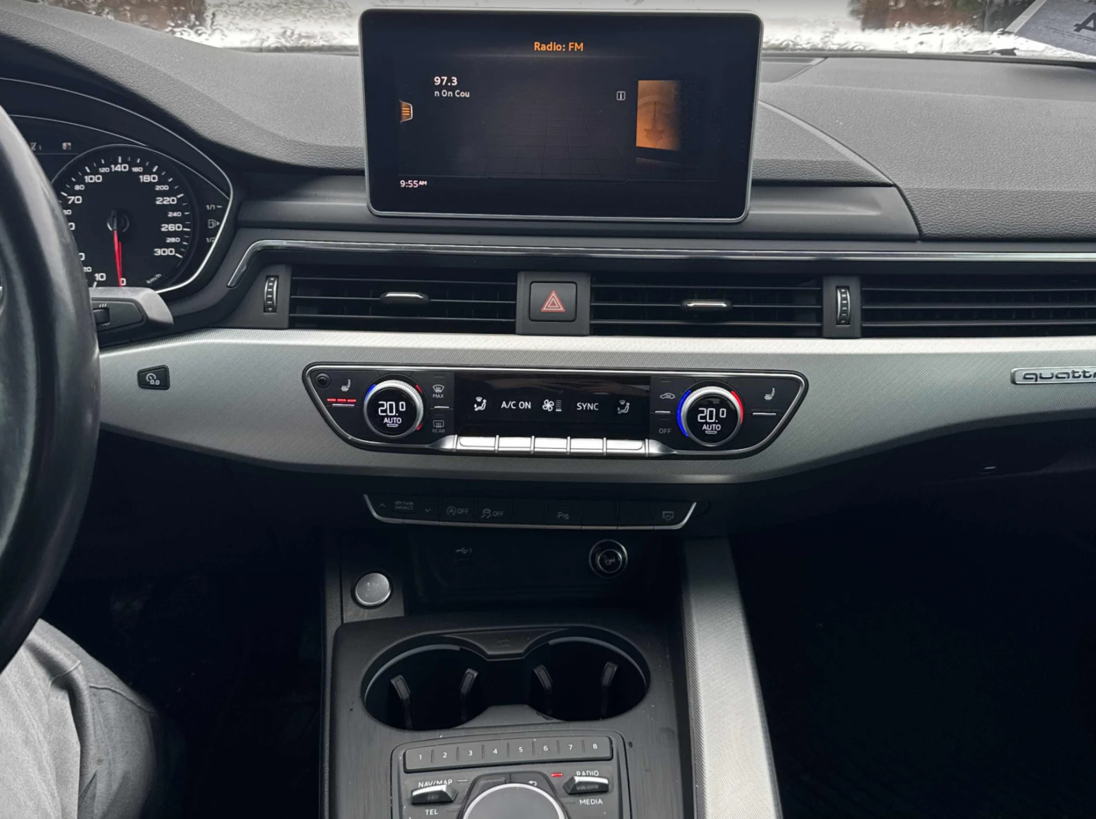 Audi S4 Progressiv* Line Ass* CAMERA* CARFAX, снимка 9 - Автомобили и джипове - 53880491