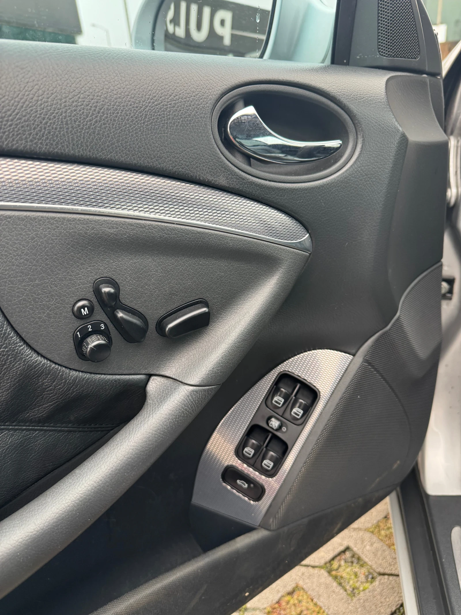 Mercedes-Benz CLK 320i V6 Avangarde Автоматик, снимка 13 - Автомобили и джипове - 53894735