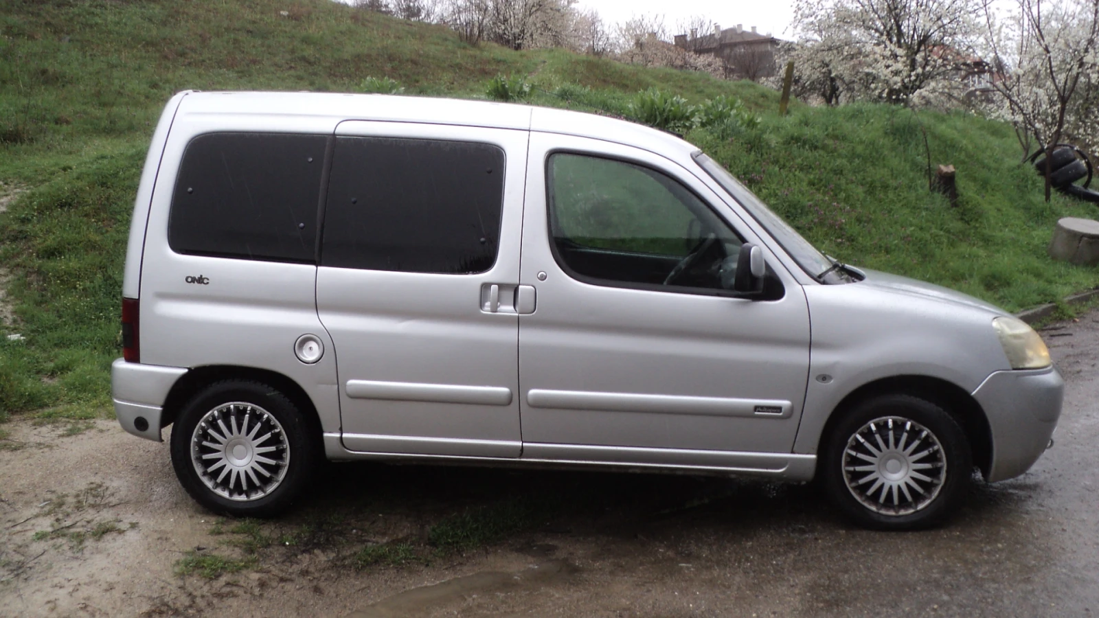 Citroen Berlingo, снимка 4 - Автомобили и джипове - 54015584