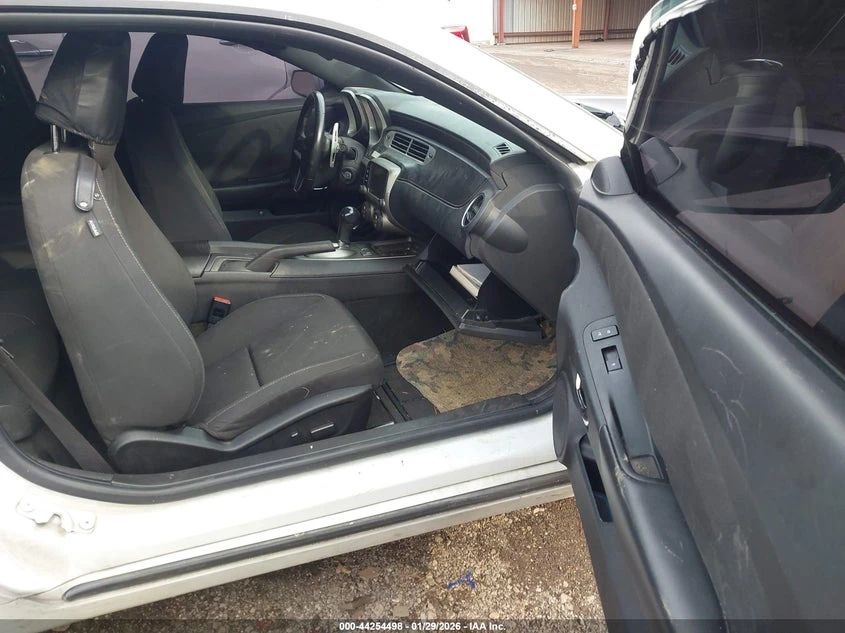 Chevrolet Camaro 3.6L V-6 DI, DOHC, VVT, 323HP Rear Wheel Drive | Mobile.bg � ����������� 5