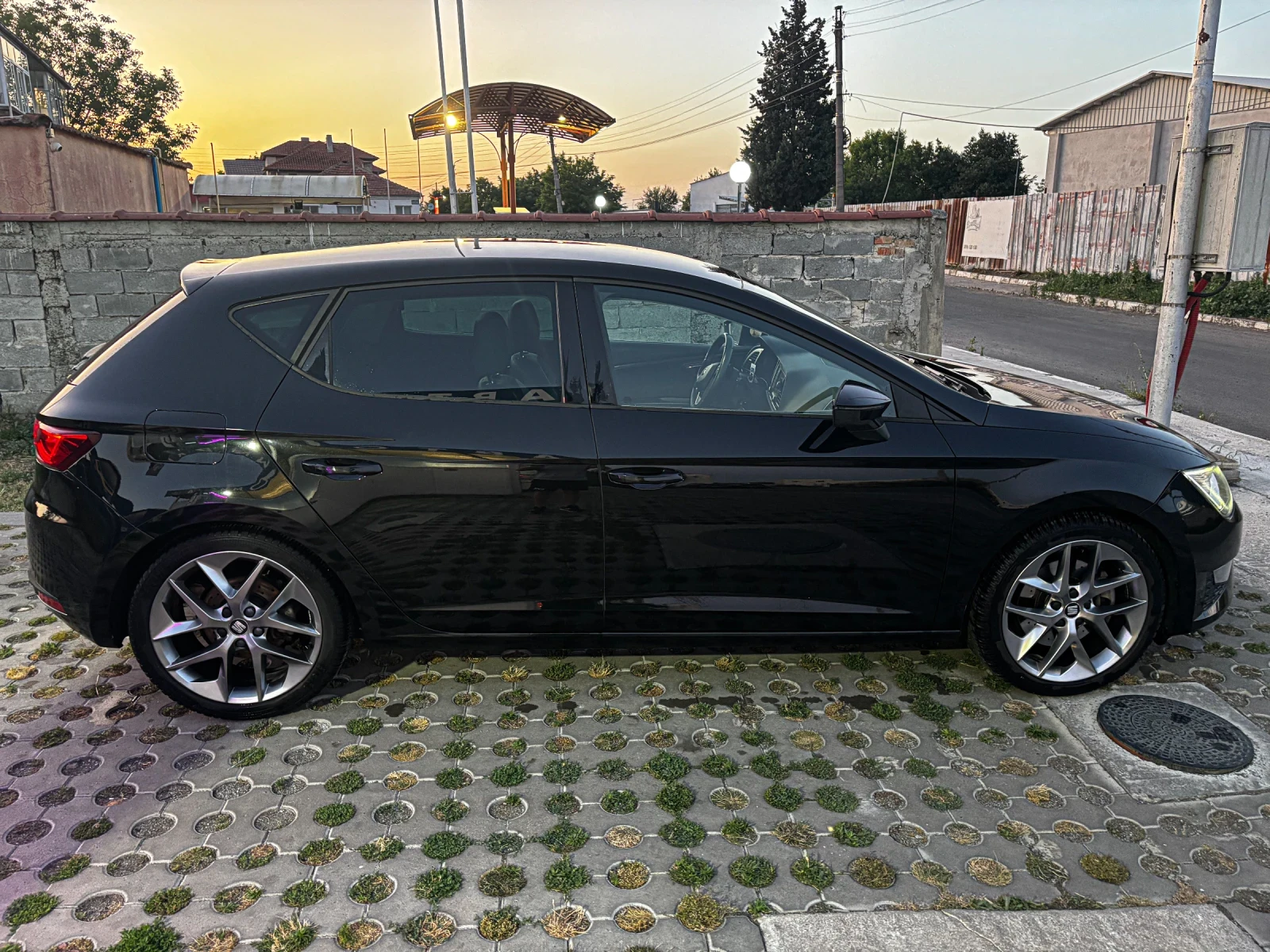 Seat Leon FR, снимка 12 - Автомобили и джипове - 54167751