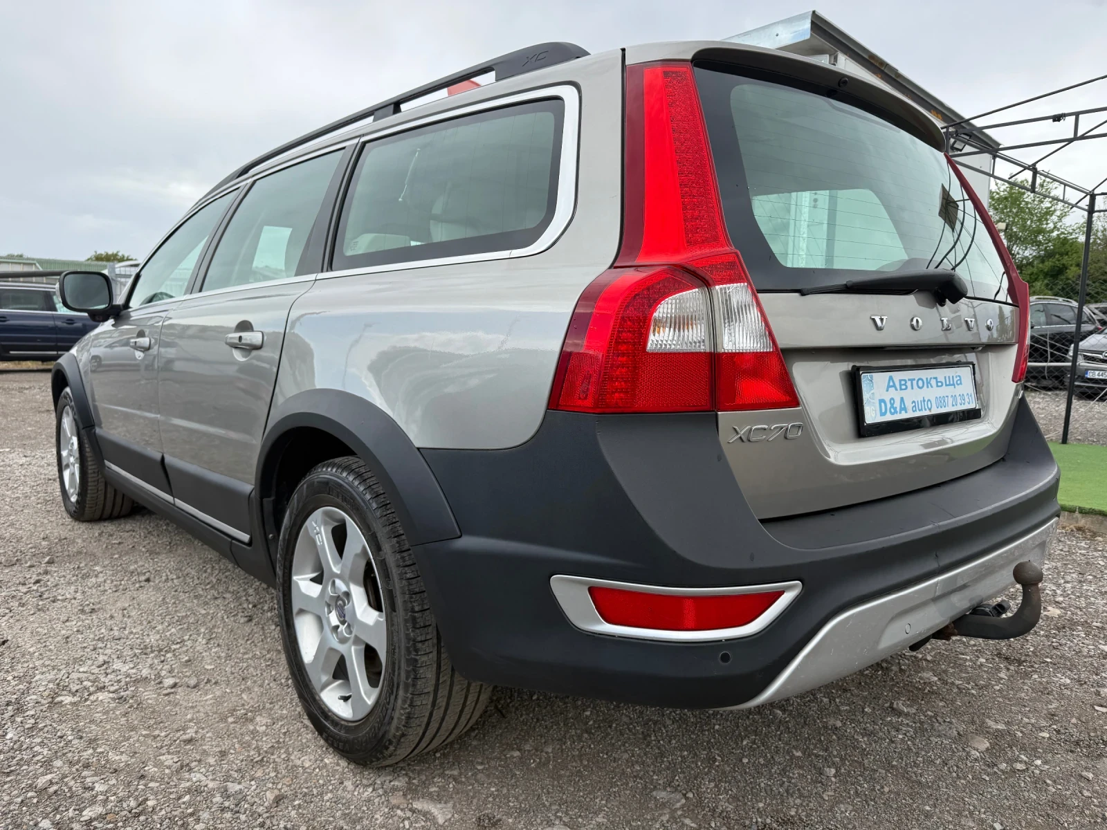Volvo Xc70 3.2i AWD Kross Coyntry, снимка 8 - Автомобили и джипове - 54590024