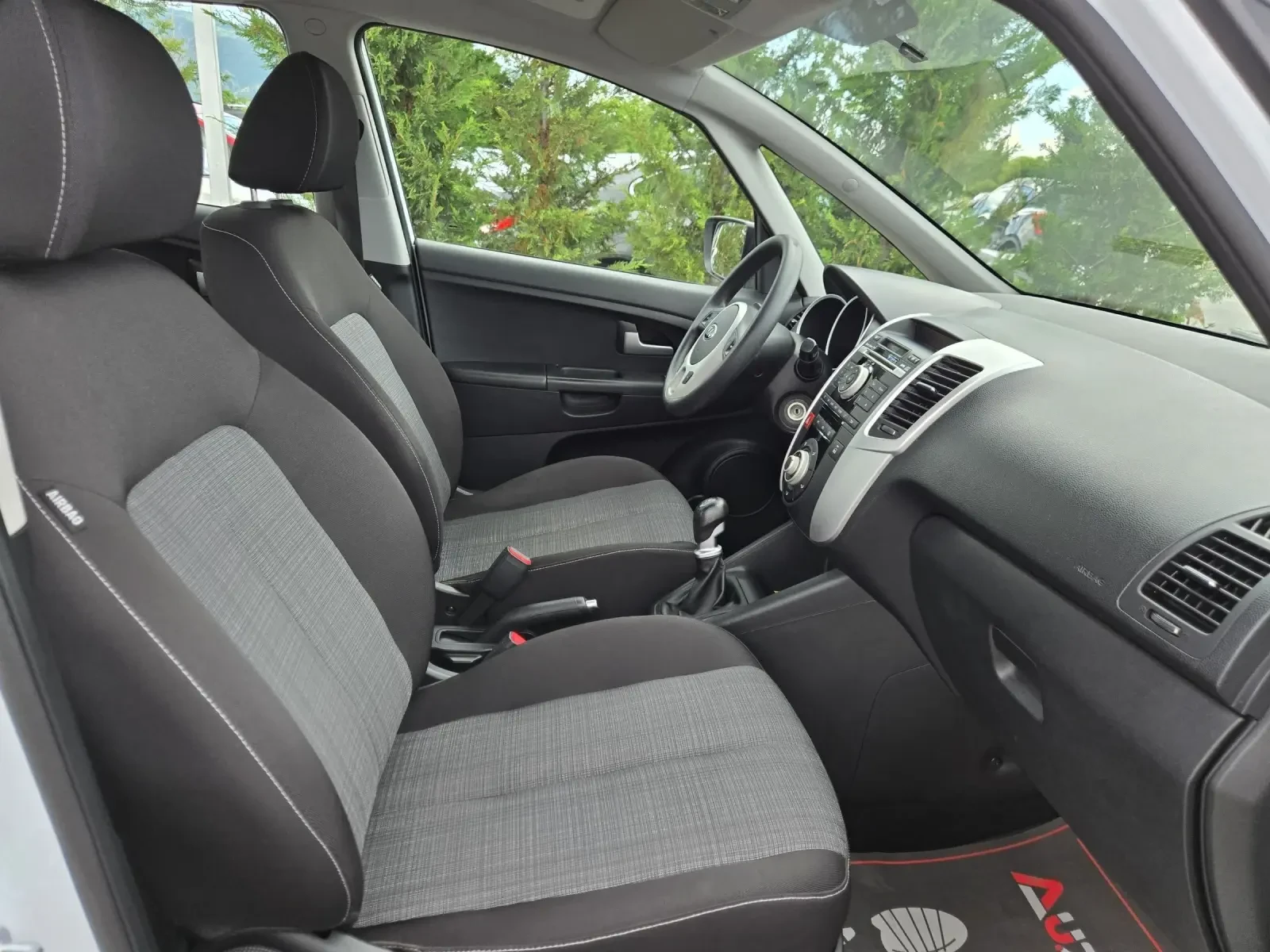Kia Venga 1.4CRDI-90кс= 6СК= FACELIFT= 146.000km= СЕРВ.ИСТОР, снимка 15 - Автомобили и джипове - 54825514