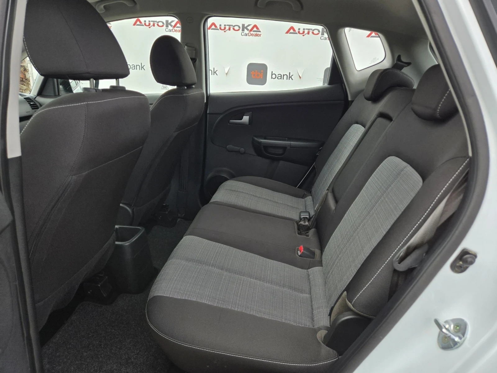 Kia Venga 1.4CRDI-90кс= 6СК= FACELIFT= 146.000km= СЕРВ.ИСТОР, снимка 9 - Автомобили и джипове - 54825514