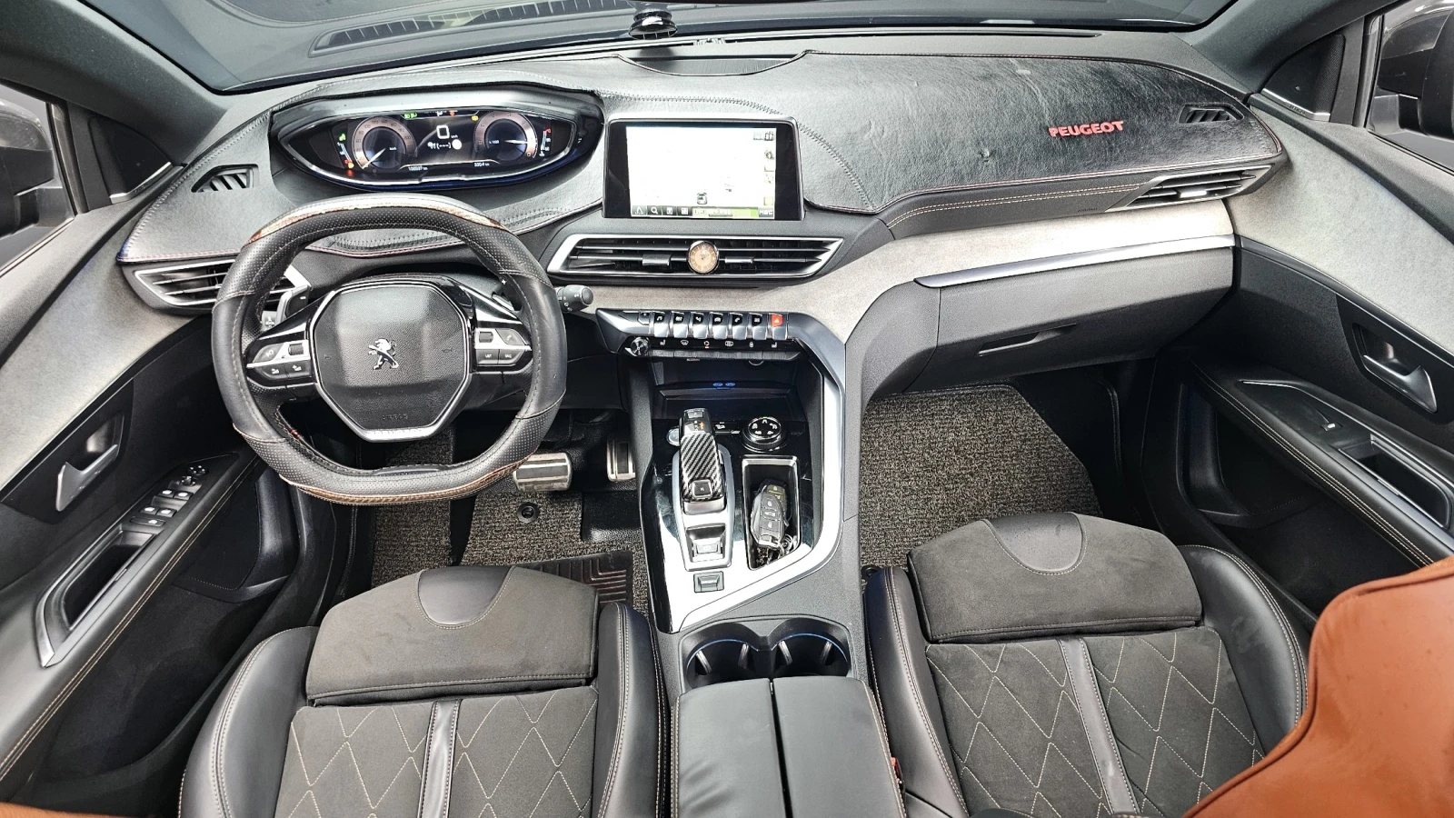 Peugeot 3008 | Панорама | Масаж | Кожа | Навигация, снимка 7 - Автомобили и джипове - 54890576