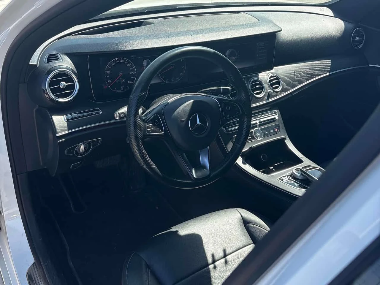 Mercedes-Benz E 400 * CARFAX * BURMESTER * HEAD-UP * 360 CAMERA * , снимка 8 - Автомобили и джипове - 55429569