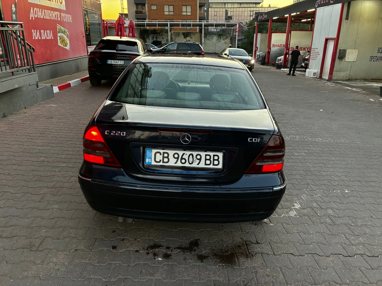 Mercedes-Benz C 220, снимка 6 - Автомобили и джипове - 55529954