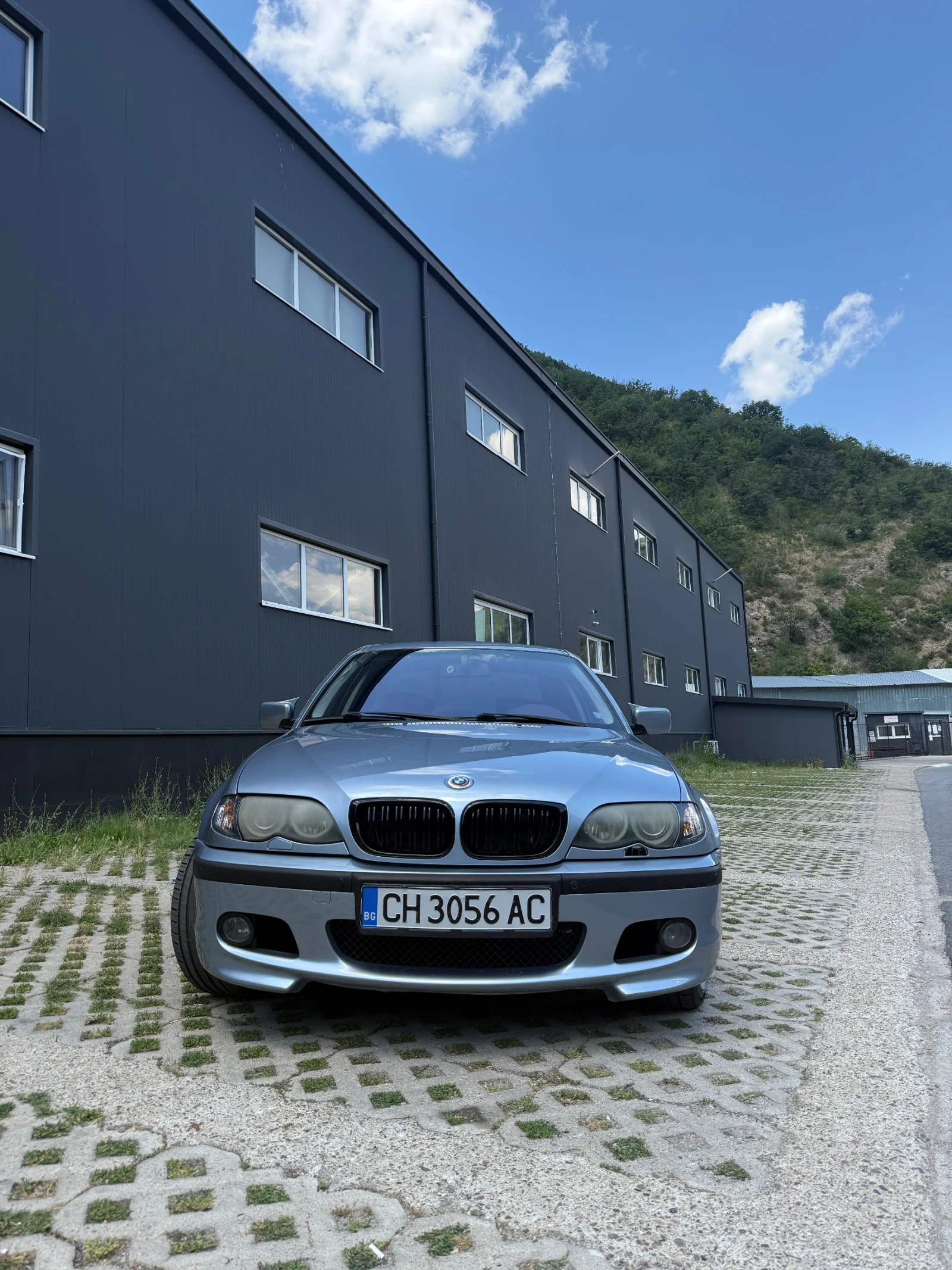 BMW 330
