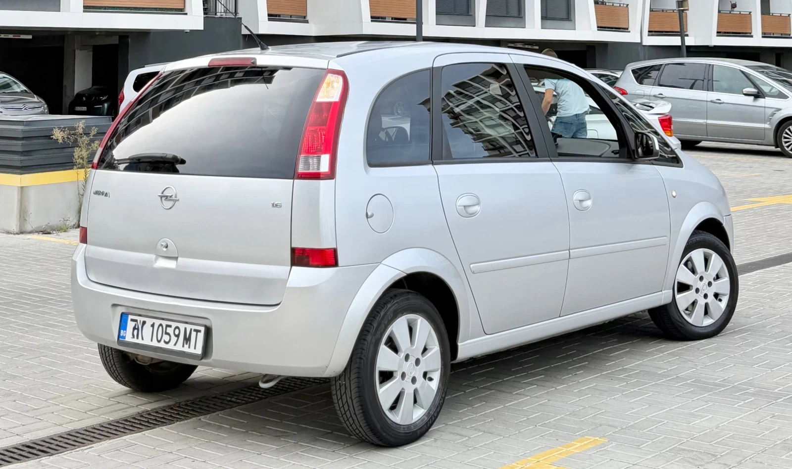Opel Meriva 1.6 ГАЗ/БЕНЗИН, снимка 4 - Автомобили и джипове - 56087575