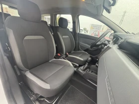 Dacia Duster TCe 90к.с. Бензин 4х2 BVM6, снимка 13