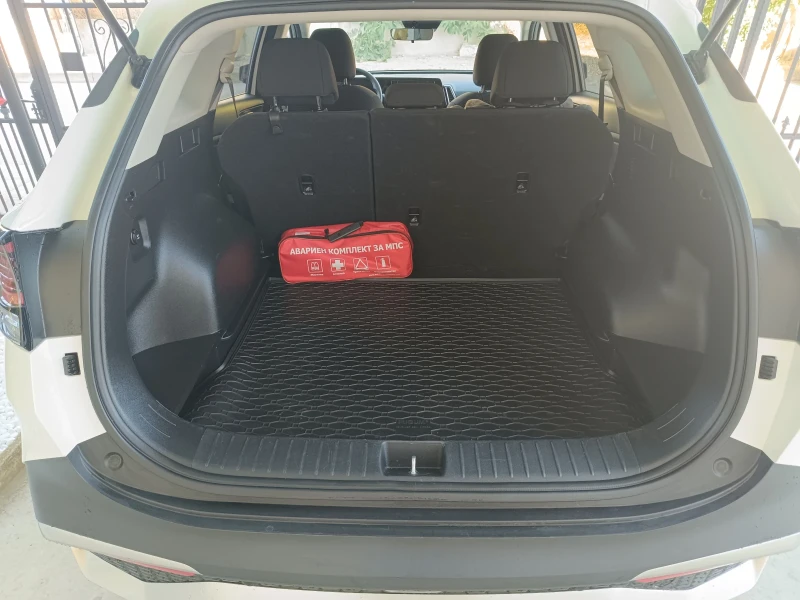 Kia Sportage, снимка 13 - Автомобили и джипове - 51393640