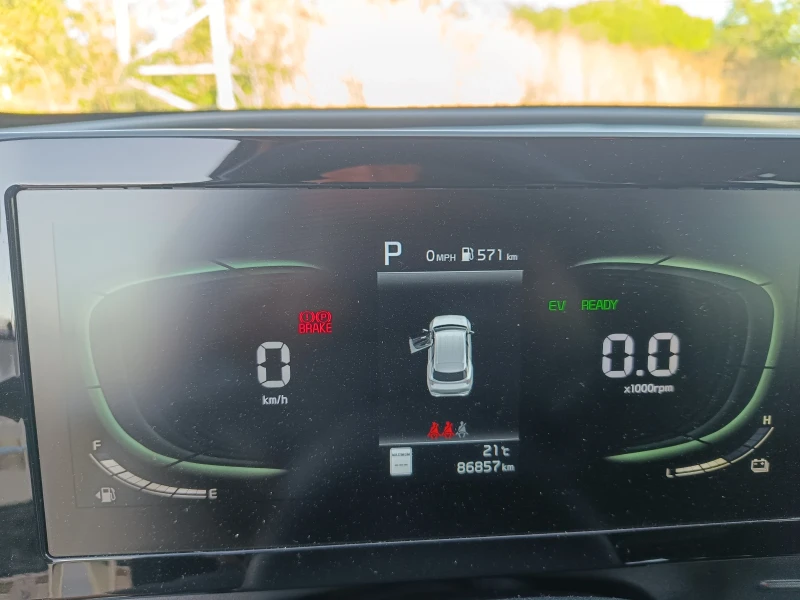 Kia Sportage, снимка 12 - Автомобили и джипове - 51393640