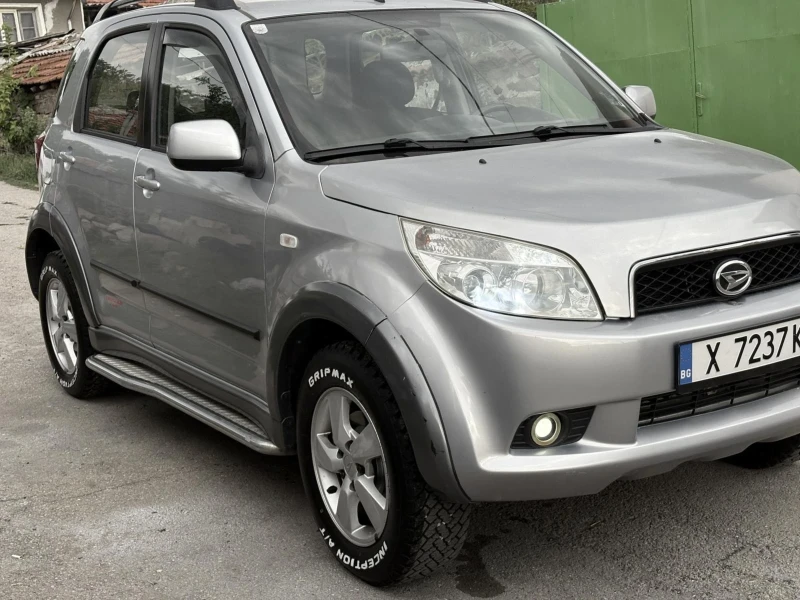 Daihatsu Terios 1.5, снимка 12 - Автомобили и джипове - 51713876