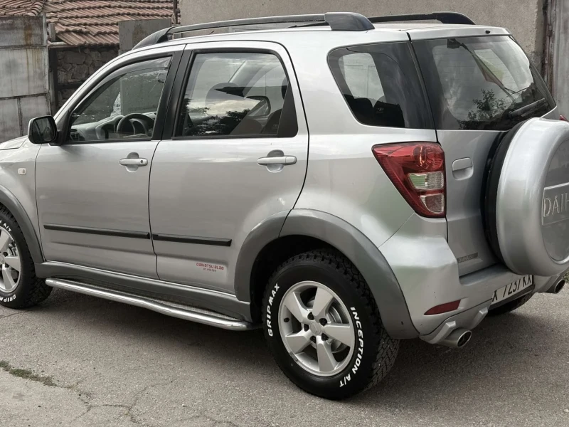 Daihatsu Terios 1.5, снимка 3 - Автомобили и джипове - 51713876