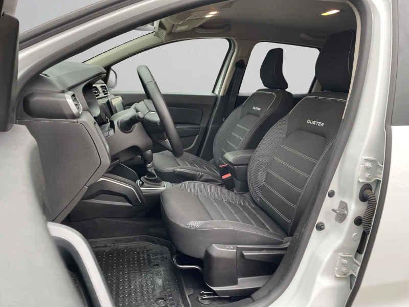 Dacia Duster 1.3 Tce 150 hp EDC, снимка 9 - Автомобили и джипове - 52990104