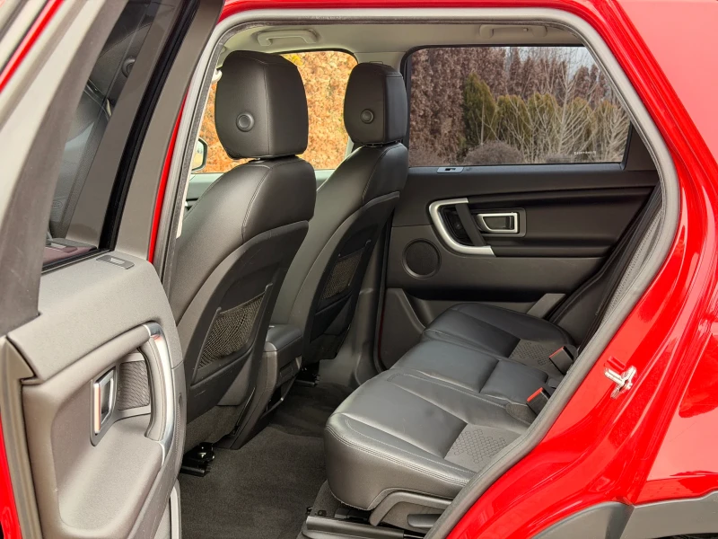 Land Rover Discovery Sport 2.0d-9AT-4X4-КОЖА-ЛЕНТИ-НАВИ-LED-189X.KM-ОТЛИЧЕН!!, снимка 11 - Автомобили и джипове - 53177957