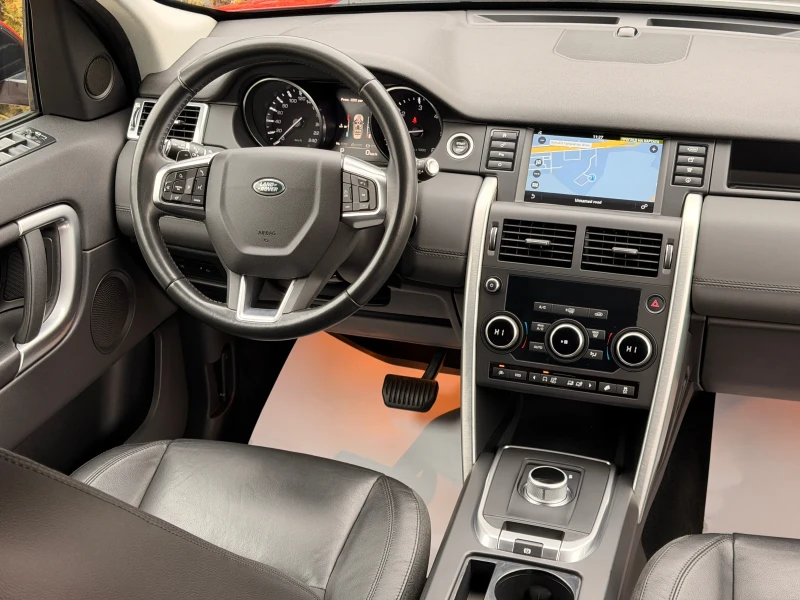 Land Rover Discovery Sport 2.0d-9AT-4X4-КОЖА-ЛЕНТИ-НАВИ-LED-189X.KM-ОТЛИЧЕН!!, снимка 12 - Автомобили и джипове - 53177957
