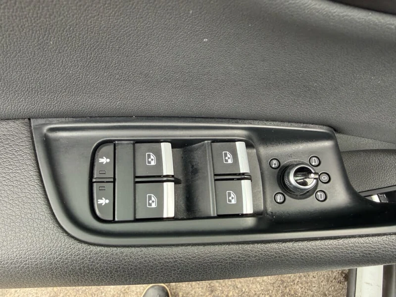 Audi Q7 * S-Line* * HeadUp* AвтоКредит* (ЦЕНА ДО БГ), снимка 16 - Автомобили и джипове - 53397481