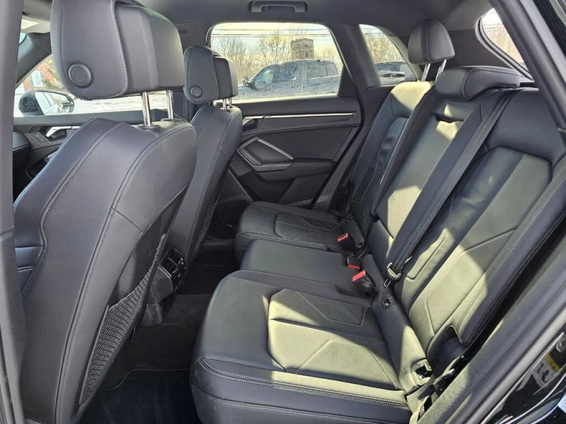 Audi Q3 Progressiv* 45 TFSI* АвтоКредит* (ЦЕНА ДО БГ), снимка 14 - Автомобили и джипове - 53447510