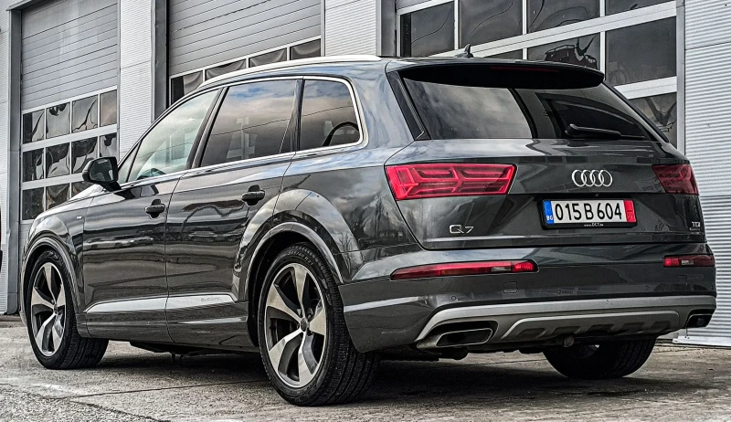 Audi Q7 3.0TDI S-LINE 7-Места ПАНОРАМА MATRIX, снимка 4 - Автомобили и джипове - 53584864