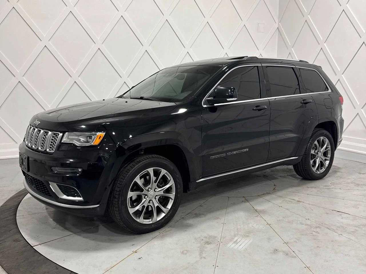 Jeep Grand cherokee SUMMIT* Обдух* Distronic* Пано* H&K, снимка 1