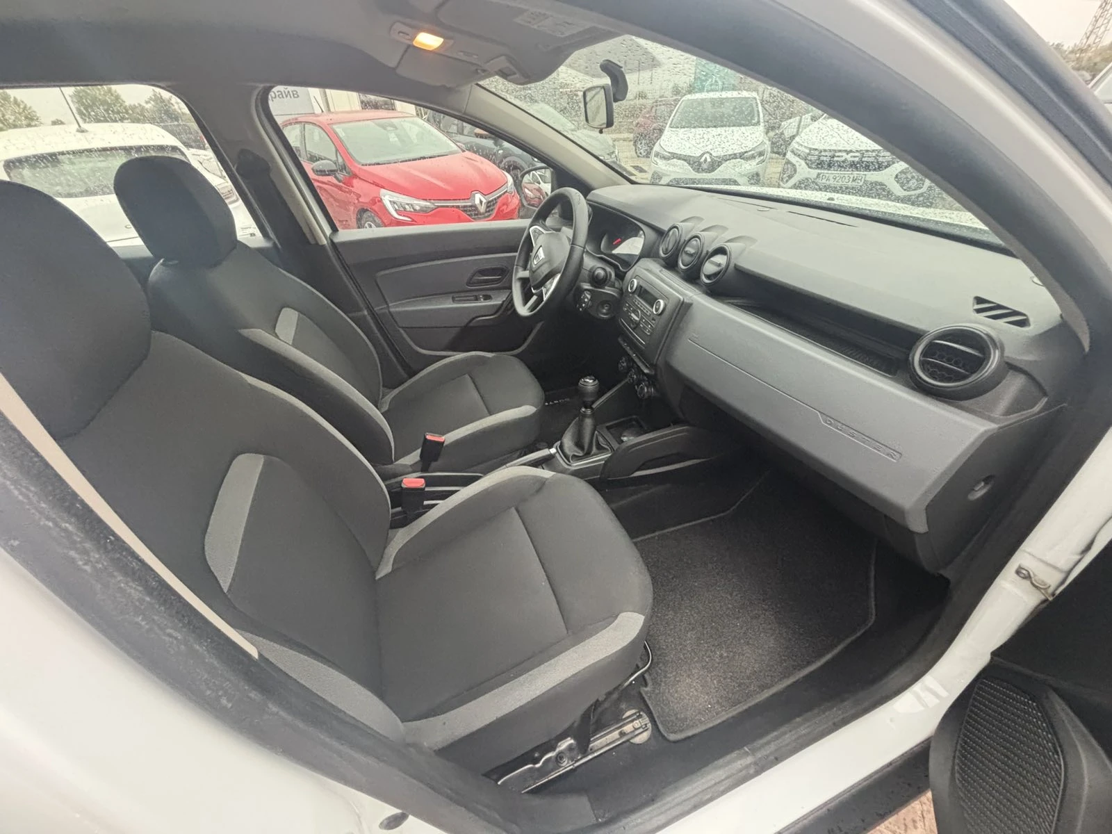 Dacia Duster TCe 95..  42 BVM6 | Mobile.bg   12