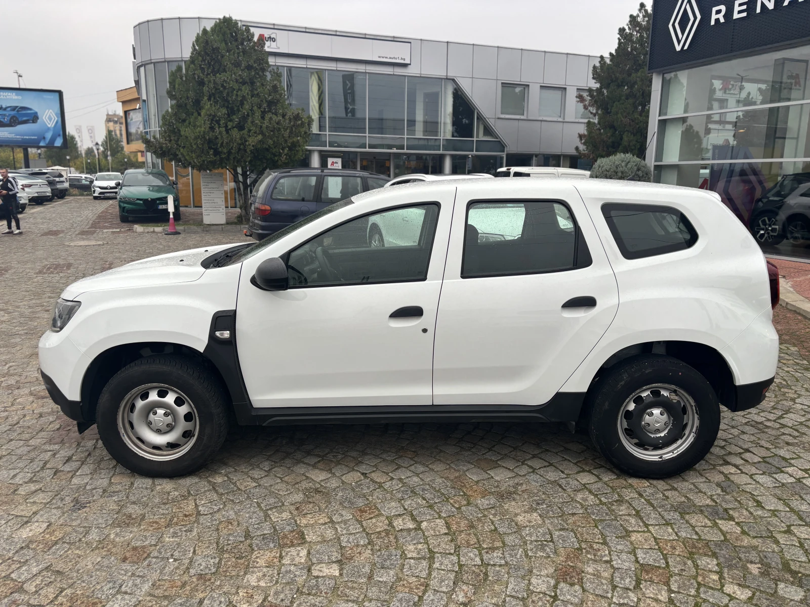 Dacia Duster TCe 95к.с. Бензин 4х2 BVM6 - изображение 5