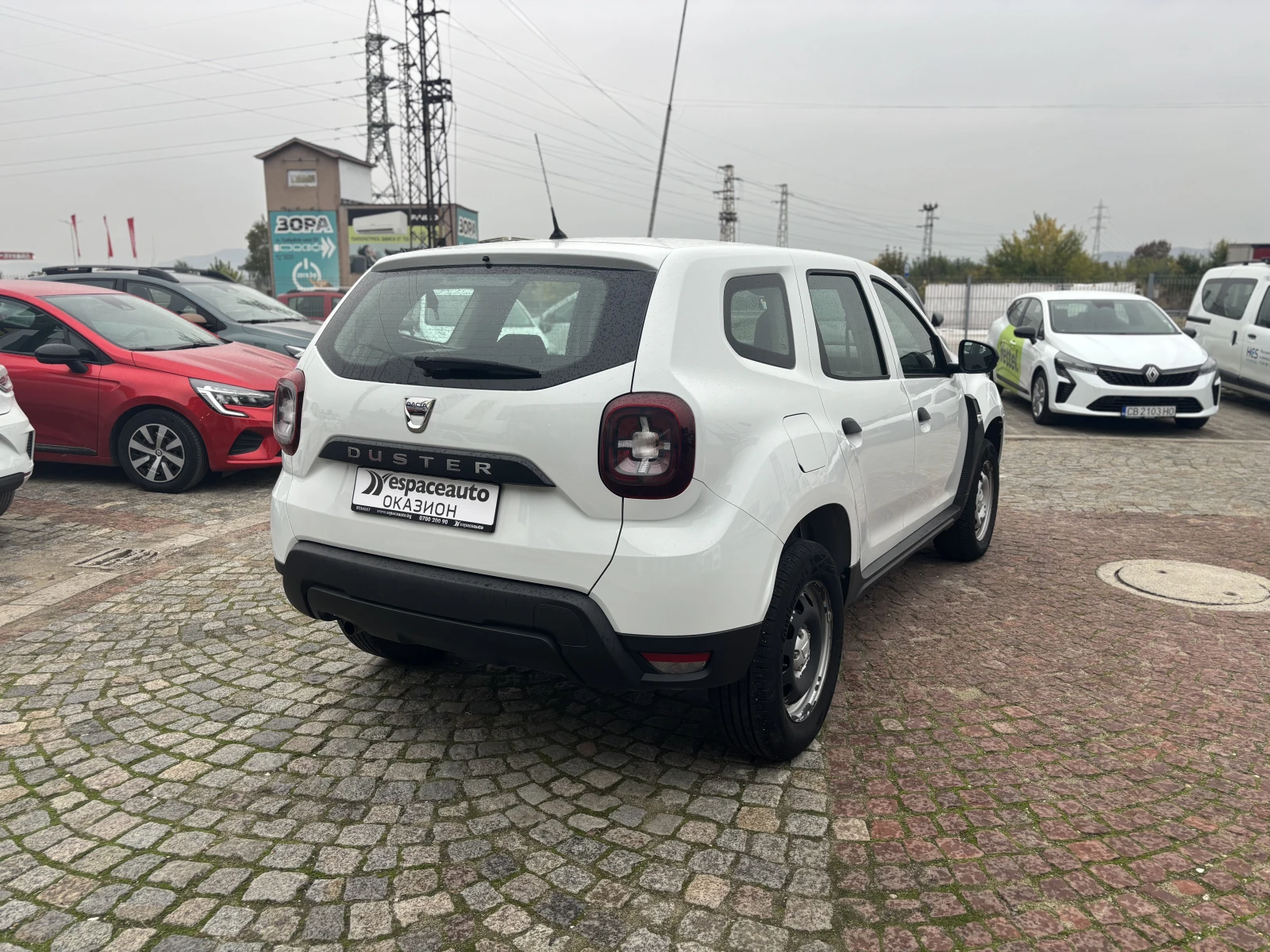 Dacia Duster TCe 95к.с. Бензин 4х2 BVM6 - изображение 2