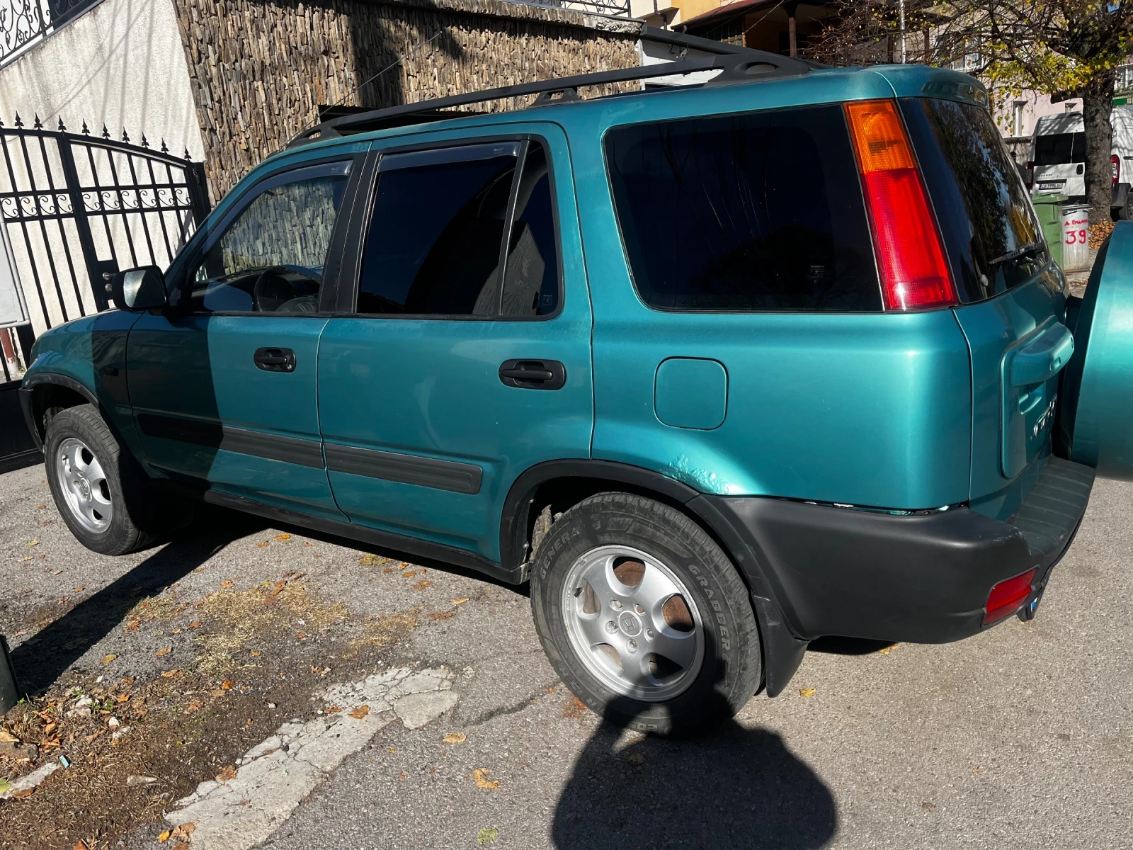 Honda Cr-v 2.0 147 �.�. ���  | Mobile.bg � ����������� 3