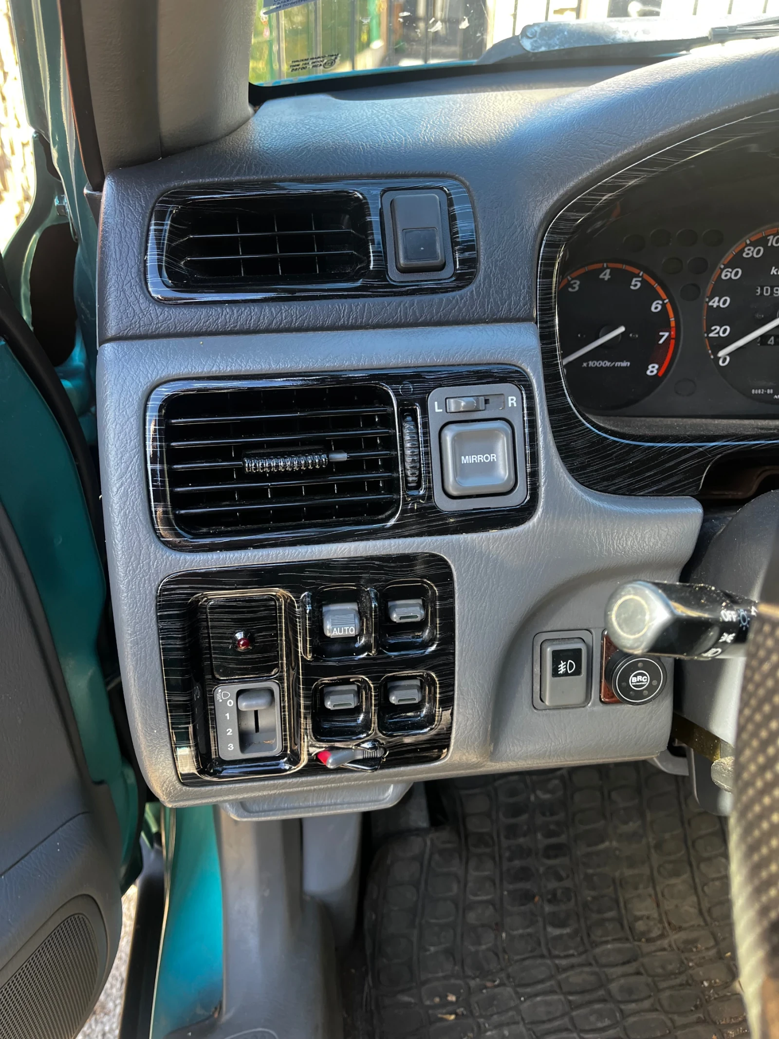 Honda Cr-v 2.0 147 �.�. ���  | Mobile.bg � ����������� 12