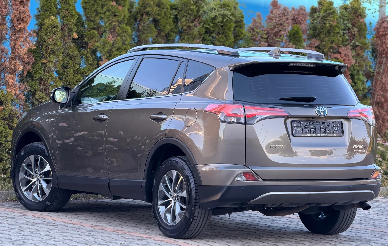Toyota Rav4 2.5HYBRID-AWD-4X4-KEYLESS-КАМЕРА-НАВИ-157Х.КМ-ТОП!, снимка 3 - Автомобили и джипове - 53177957