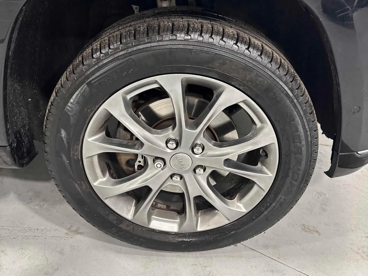 Jeep Grand cherokee SUMMIT* Обдух* Distronic* Пано* H&K - изображение 6