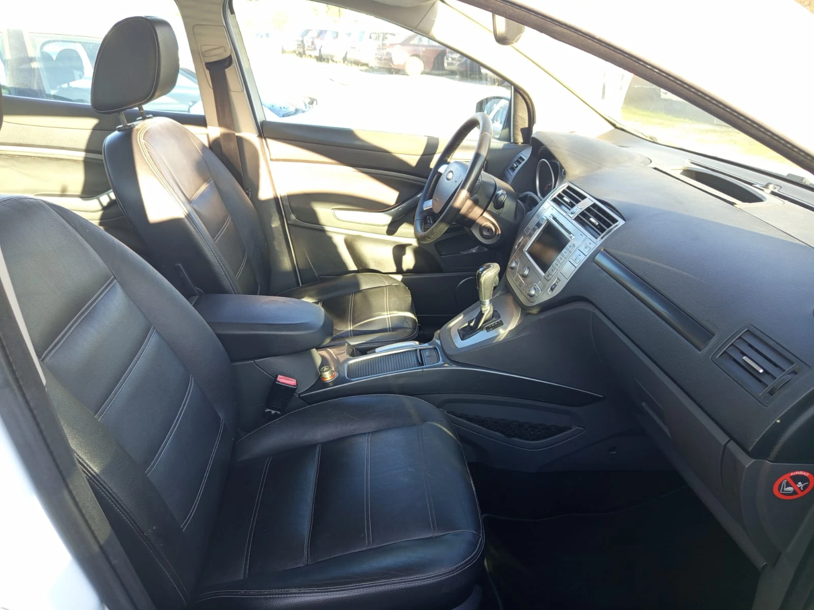 Ford Kuga SWISS-PLATINIUM, снимка 16 - Автомобили и джипове - 53814394