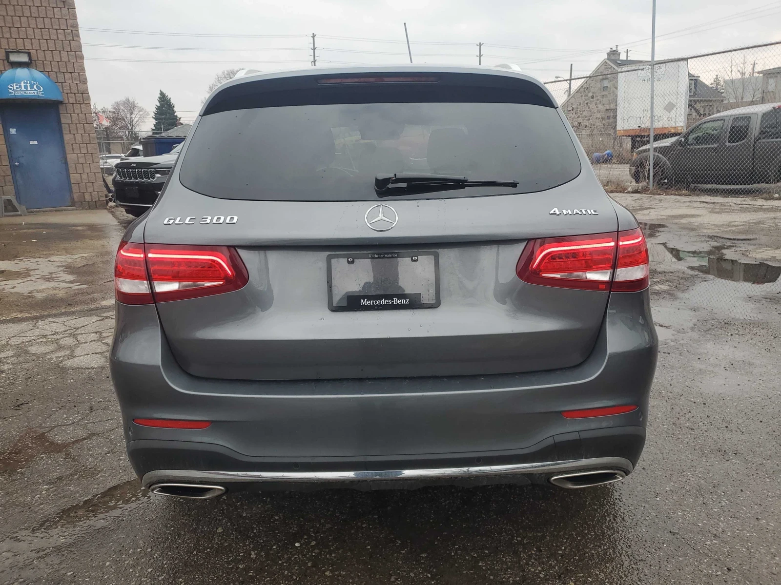 Mercedes-Benz GLC 300 CAR FAX * АВТО КРЕДИТ * ПОДГРЕВ * , снимка 4 - Автомобили и джипове - 54056485