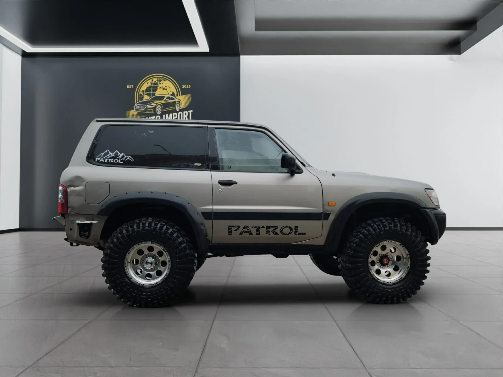 Nissan Patrol, снимка 8 - Автомобили и джипове - 54314777