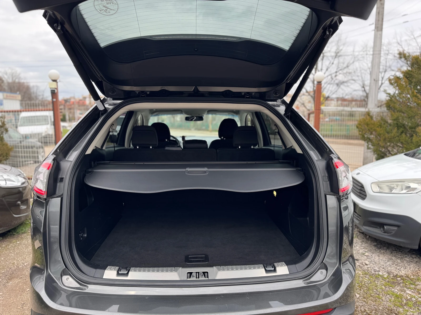 Ford Edge 2.0TDCI* NAVI* 4x4* KeyLess* Kamera, снимка 15 - Автомобили и джипове - 54762525