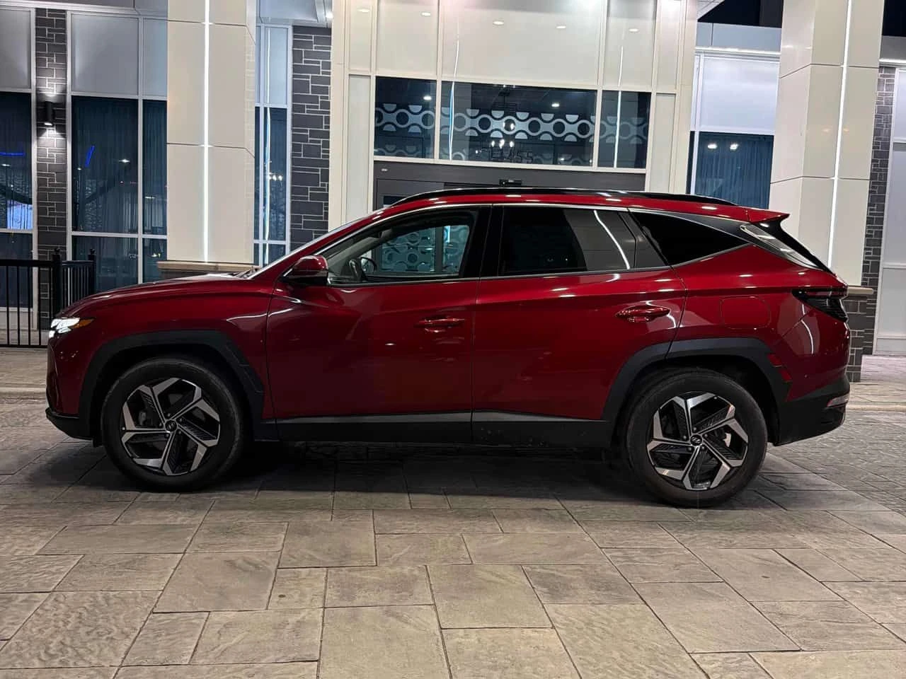 Hyundai Tucson * Ultimate *  �������� * ���� * KEYLESS * 2 �����  | Mobile.bg � ����������� 2