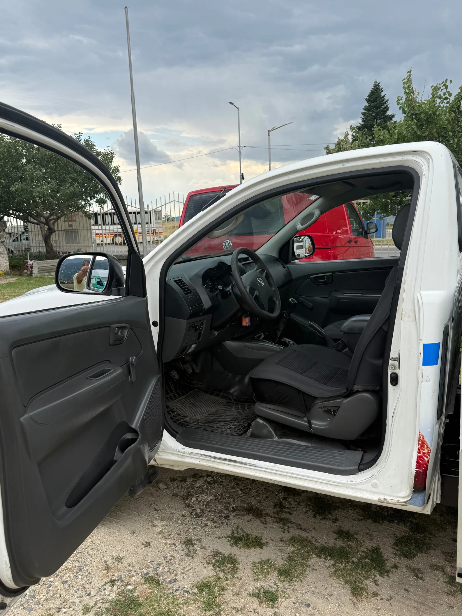 Toyota Hilux Пикап, снимка 16 - Автомобили и джипове - 55262321