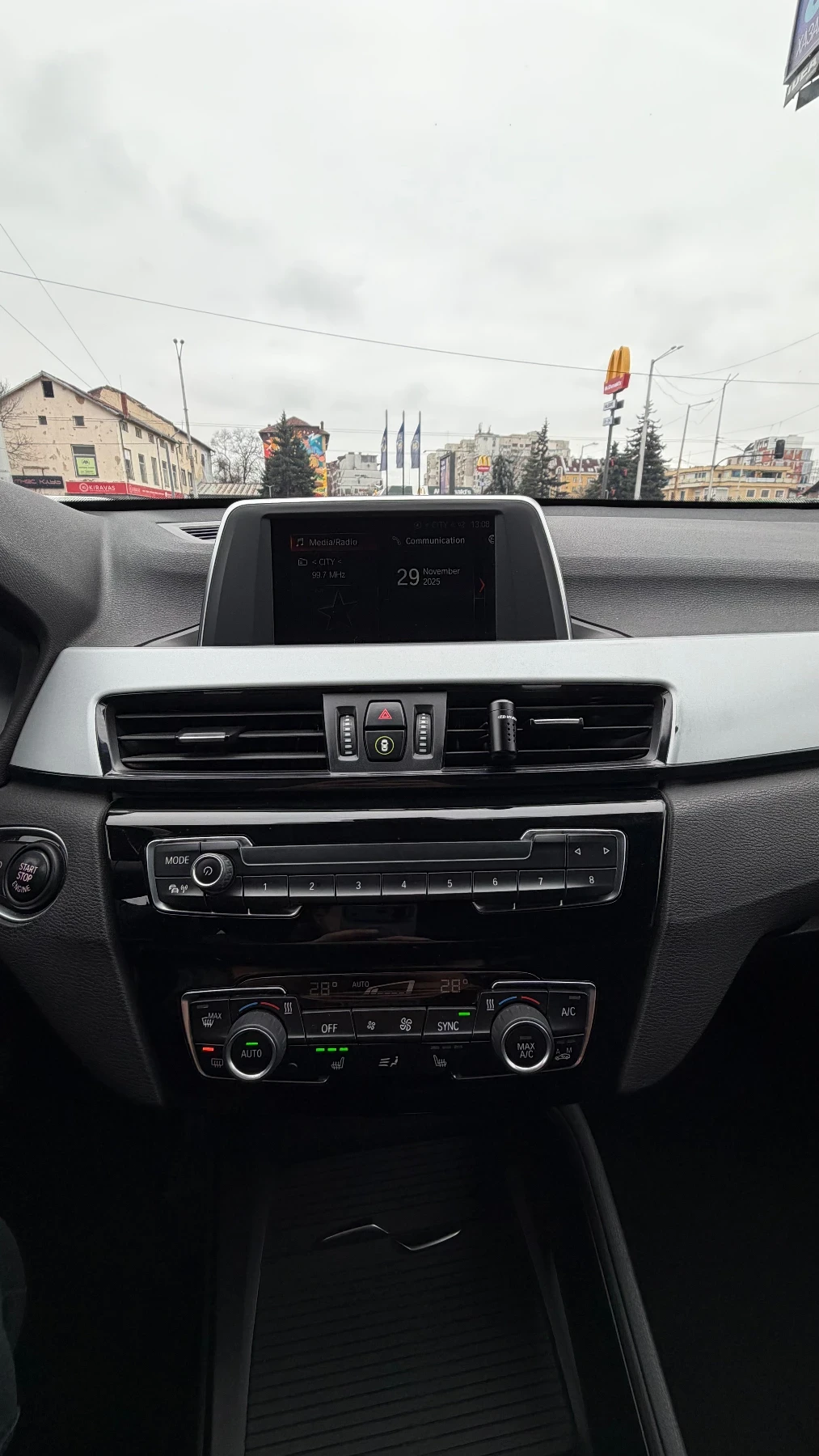BMW X1 2.0D sDrive, снимка 10 - Автомобили и джипове - 55961016