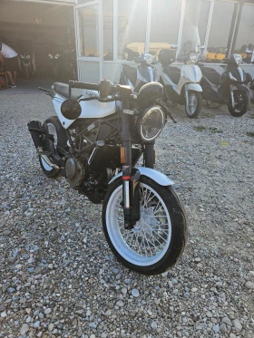     Husqvarna Svartpilen 401 2  