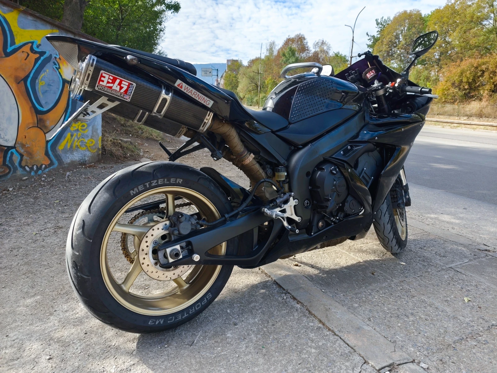 Yamaha YZF-R1  - изображение 3